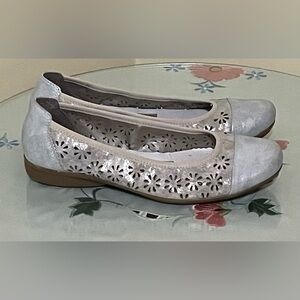 Rieker Light Grey/Silver Floral Cutout Women's Flats Size 38 EUR or 7.5 US